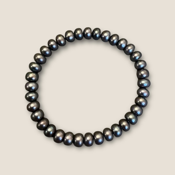 Peacock Freshwater Pearl Bracelet - Picture 2 of 3